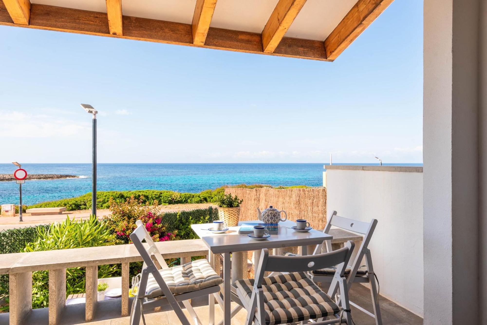 Merce Sant Lluis Εξωτερικό φωτογραφία
